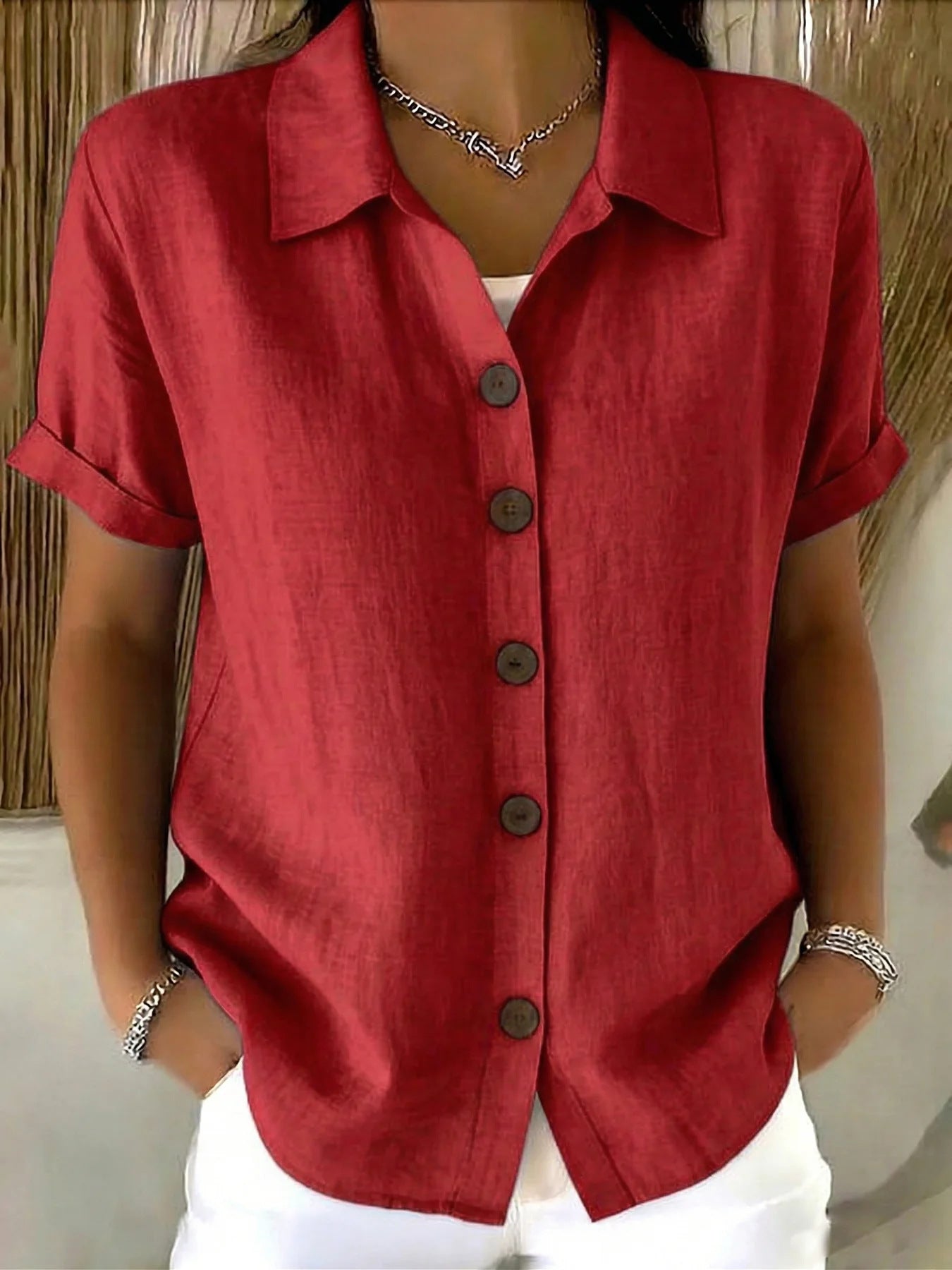 Chemise Femme à Manches Longues avec Boutons au Col pour un Style Élégant