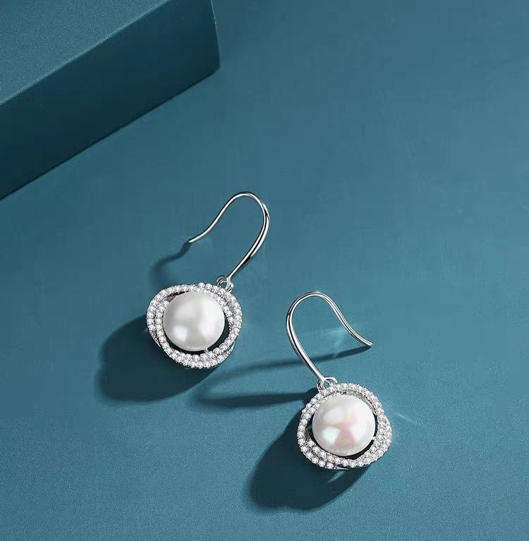 1 Pair 999 Fine Silver Shell Pearl Earrings With Crystal Wreath, Glamorous Style For Weddings & Daily Wear - IVOIRART.COM