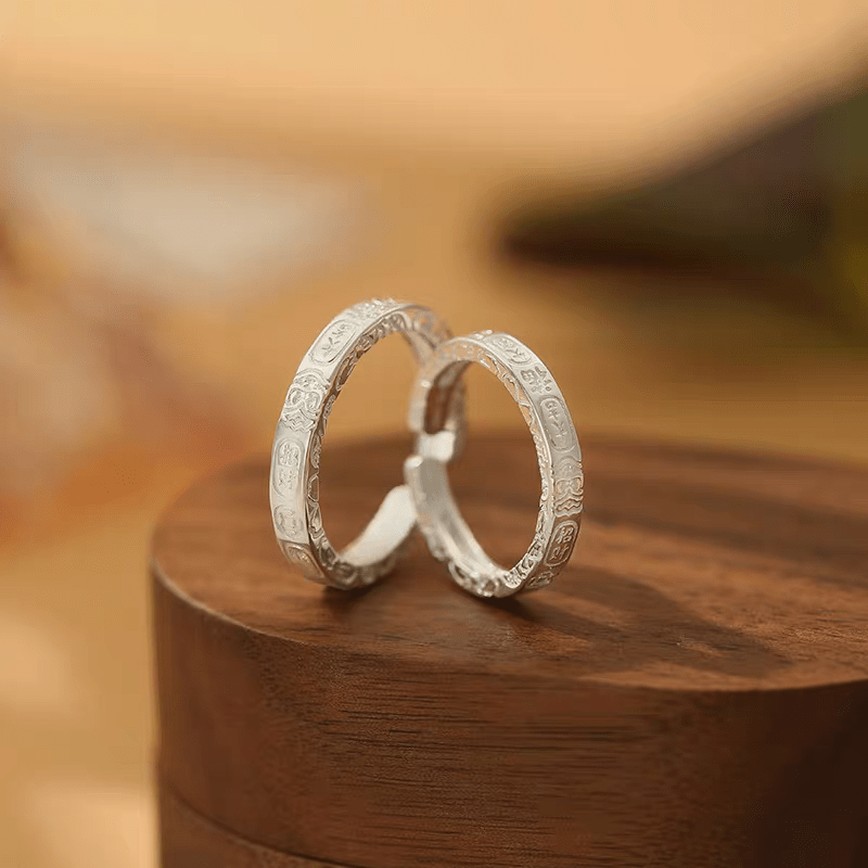 1 Paire de Bagues Couple en Argent 999 Gravées Totem Porte - Bonheur, Style Rétro Minimaliste, Idéales pour Porter Quotidien et Cadeau de Saint - Valentin - IVOIRART.COM