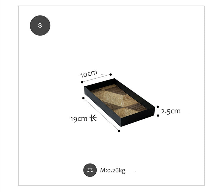 Plateau décoratif en fer forgé et bois à partir de l'assiette dîner
