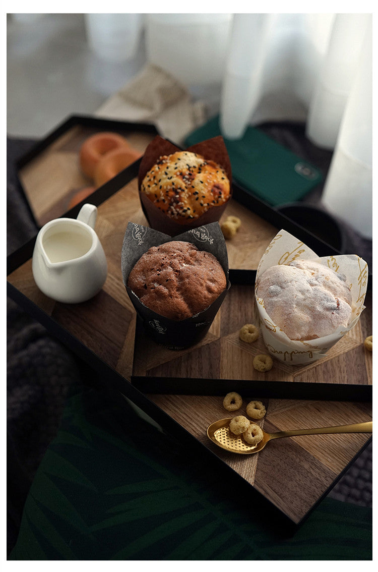Plateau décoratif en fer forgé et bois à partir de l'assiette dîner