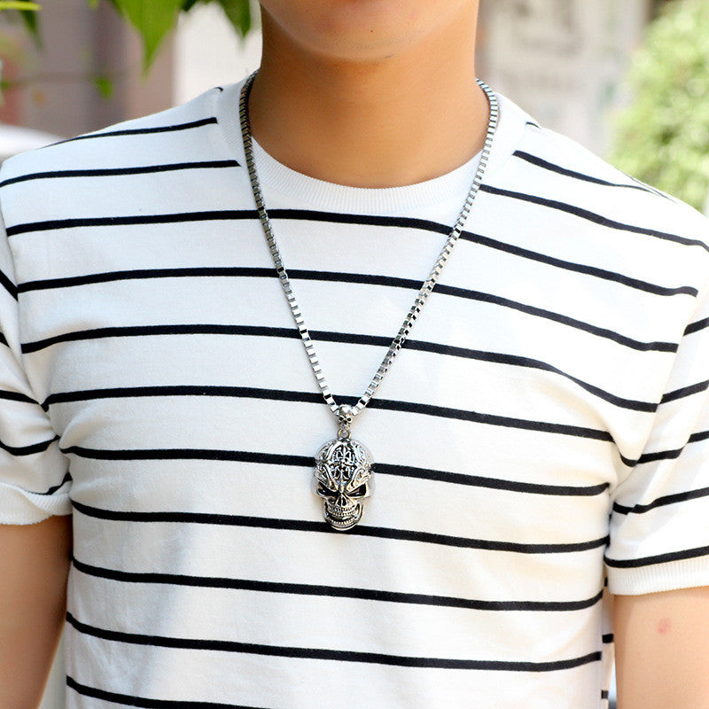 Collier pendentif crâne — Bijoux pour homme