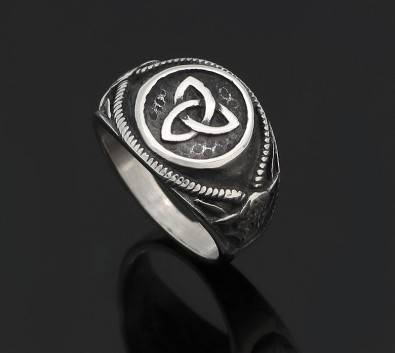 Bague dominatrice vintage pour homme