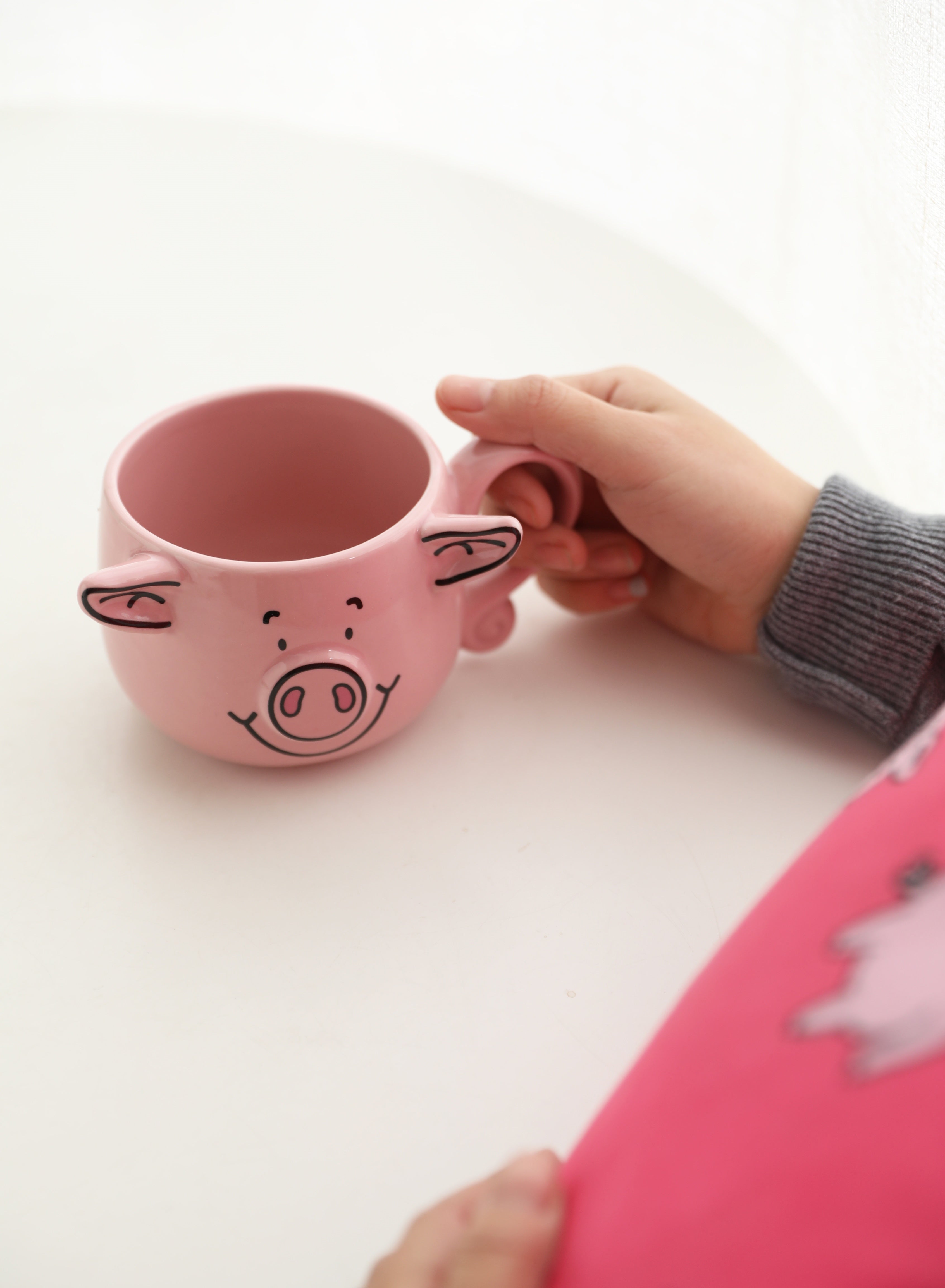 Mug en céramique cochon avec oreilles suspendues