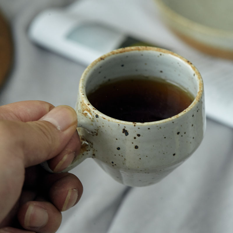 Tasse à café en grès japonais fait main