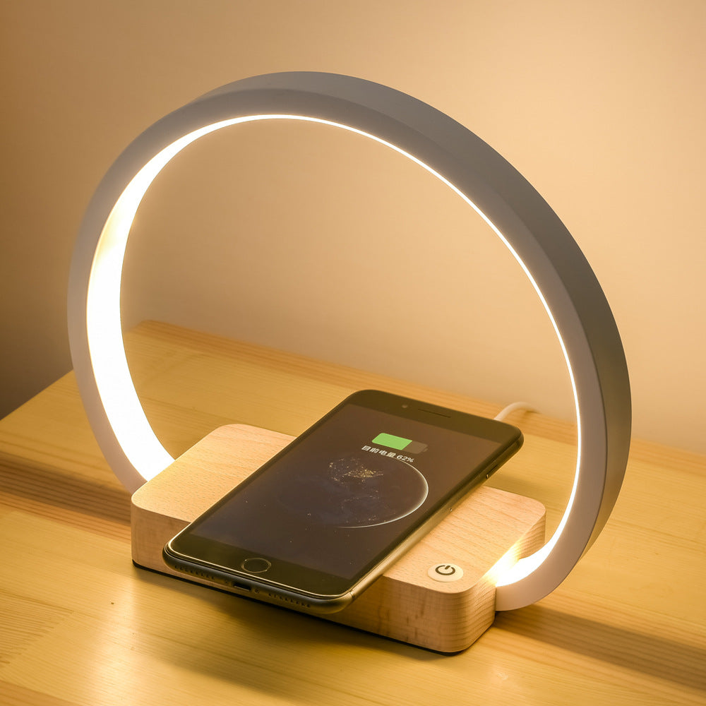Lampe de table multifonctionnelle avec recharge sans fil et protection des yeux