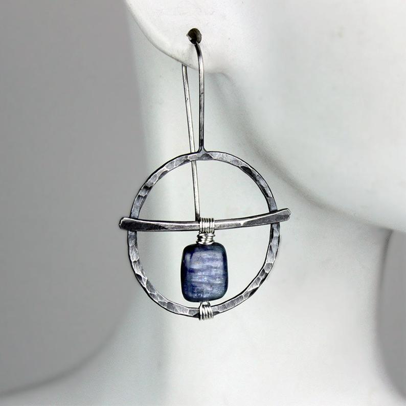 Boucles d'oreilles vintage faites à la main en lapis-lazuli naturel