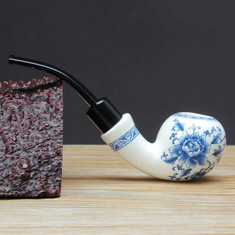 Pipe en porcelaine bleue et blanche
