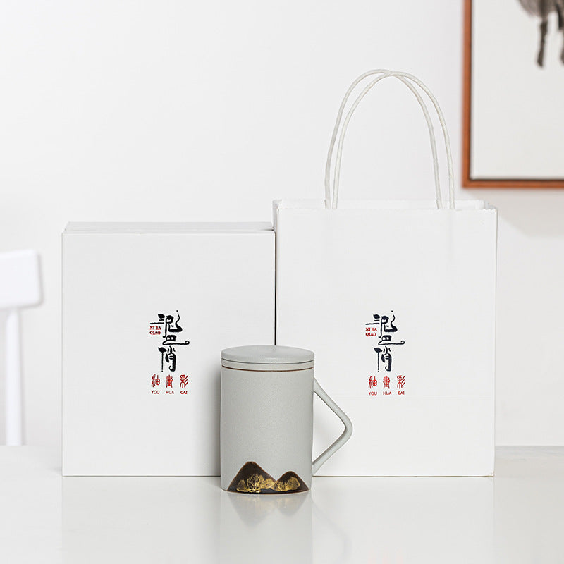 Tasse peinte à la main Factory Creative Yuanshan avec poigné en bois, tasse à thé en céramique avec couvercle et filtre, trois pièces, bureau, maison