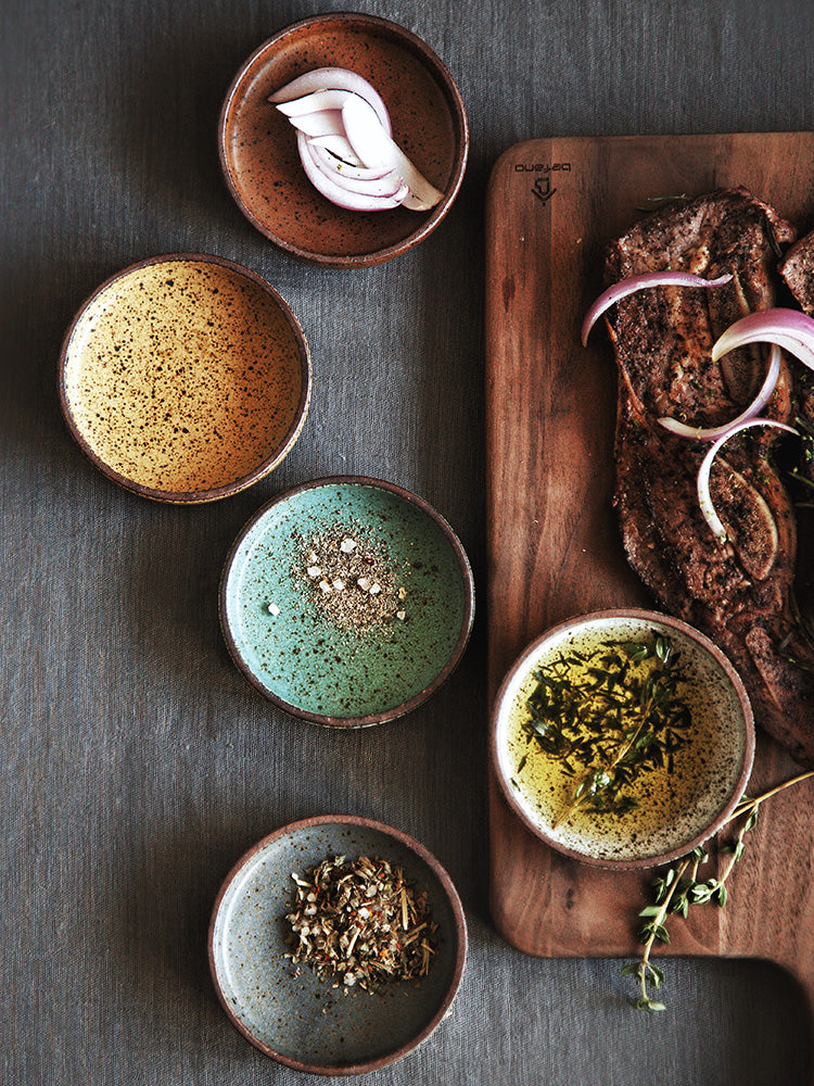 Vaisselle en céramique créative au style rétro pour maison et restaurant — plats, bols de riz, sauces, desserts, assiettes à saveur