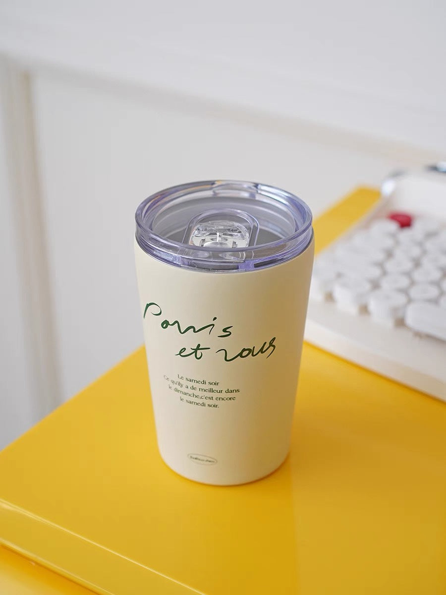 Assiette à café rétro française en crème