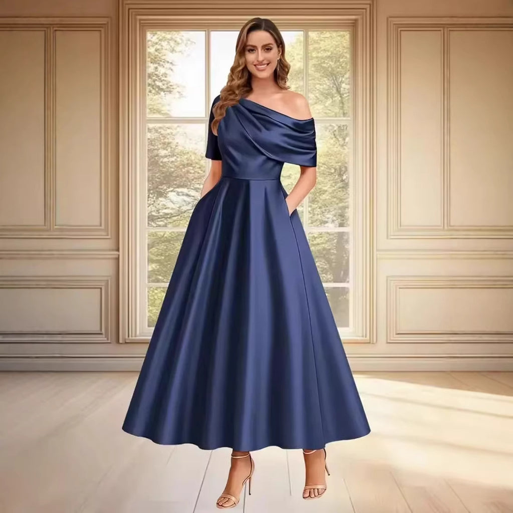 Nouvelle Robe Satinée Élégante et Sophistiquée, Couleur Unie, Épaules Dénudées