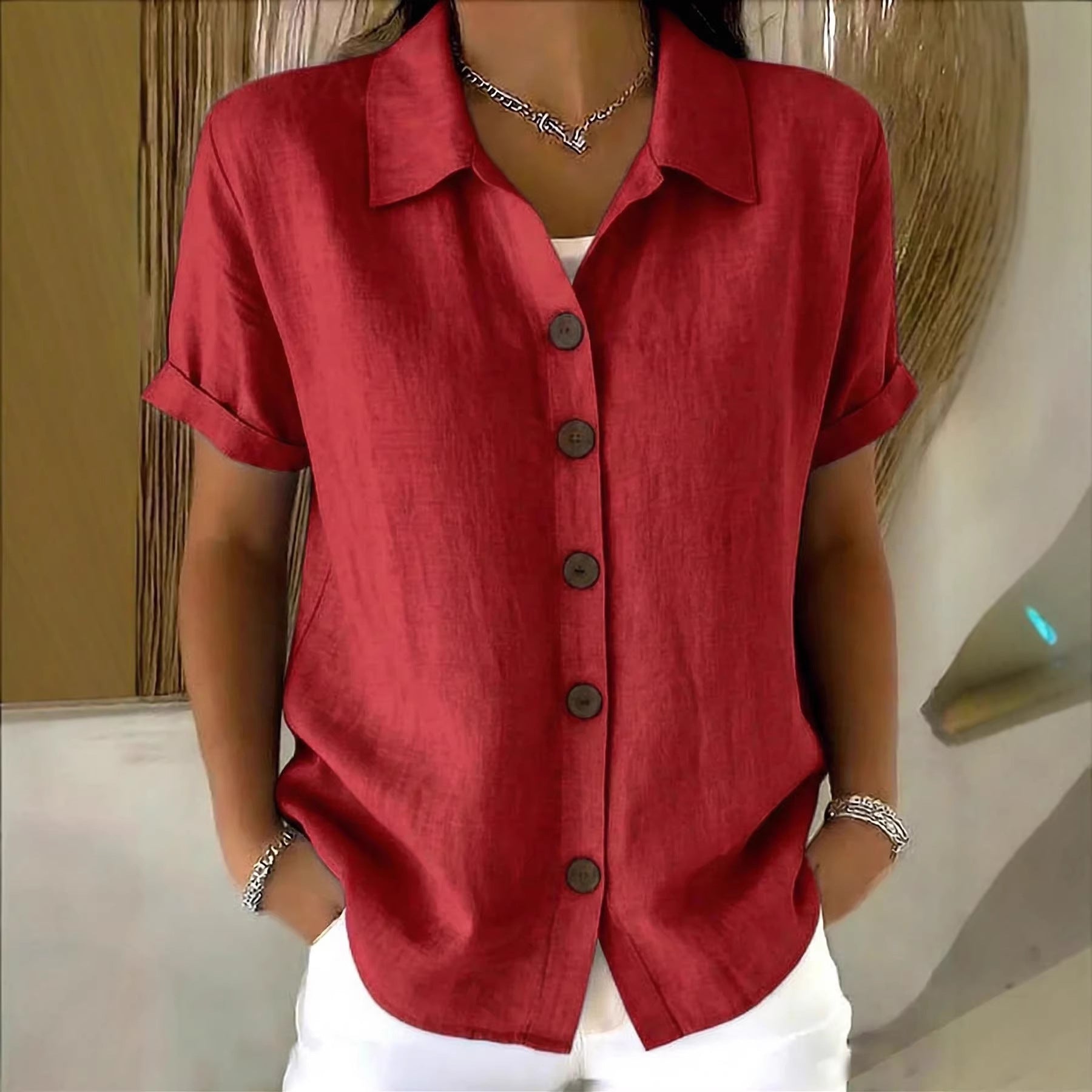 Chemise Femme à Manches Longues avec Boutons au Col pour un Style Élégant