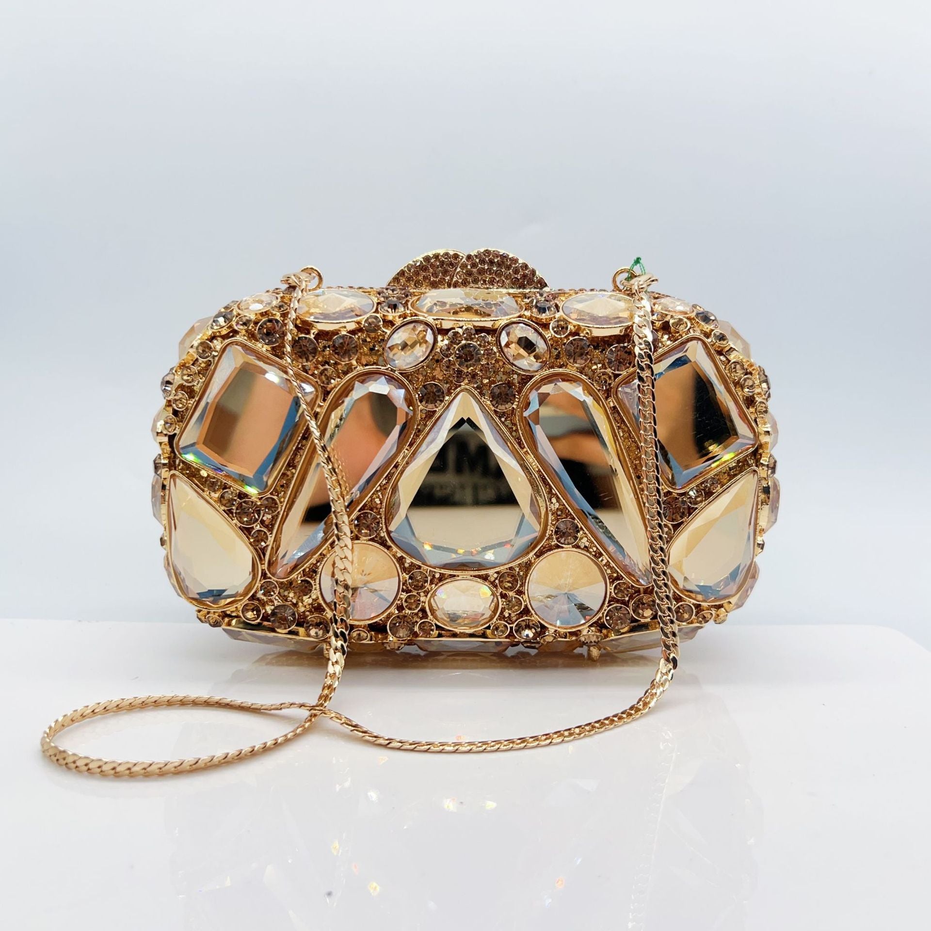 Pochette Femme Encrustée de Diamants en Verre pour Soirée Élégante