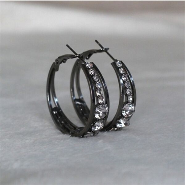 Boucles d'oreilles à mosaïque perforées européennes et américaines pour femmes en alliage tendance