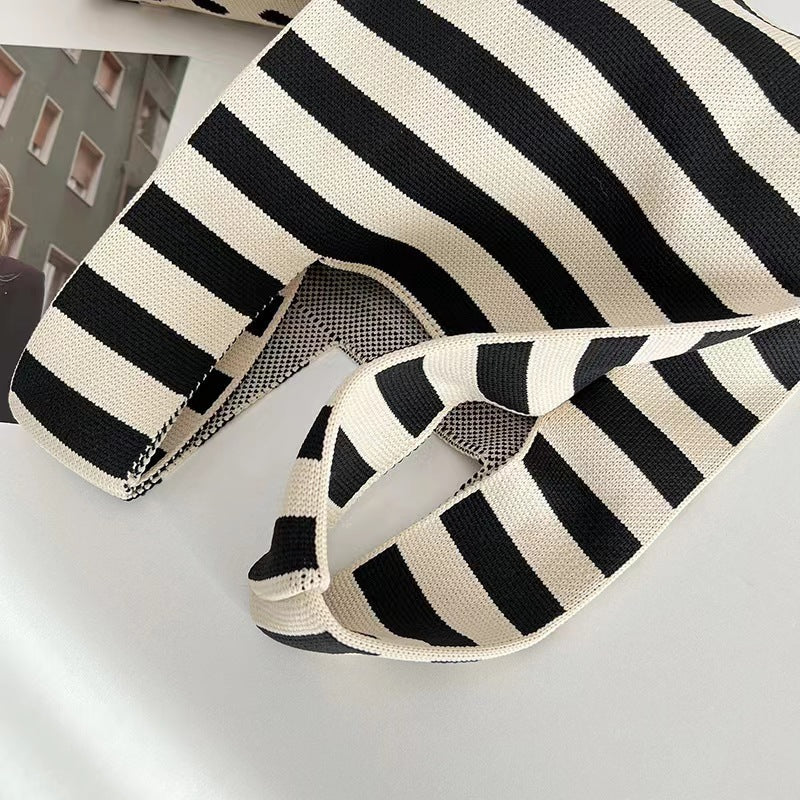 Sac à main en laine tricotée pour étudiant — porté à la main, sac seau décontracté fourre-tout