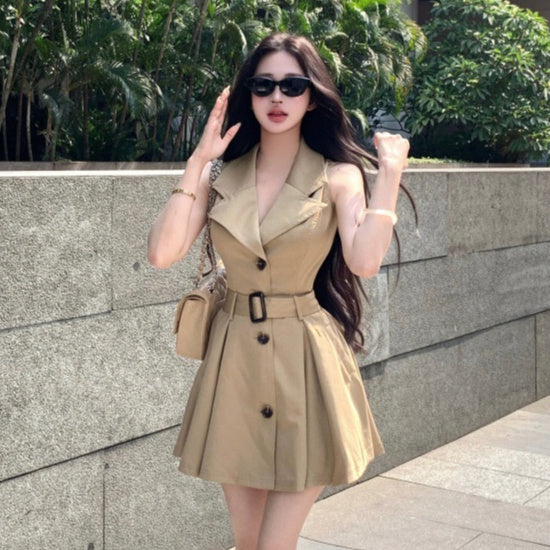 Trench-coat style robe kaki ceinturé alliant élégance et confort pour un look chic