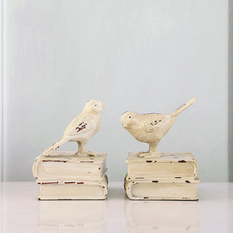 Ornement de décoration de livre en résine vintage