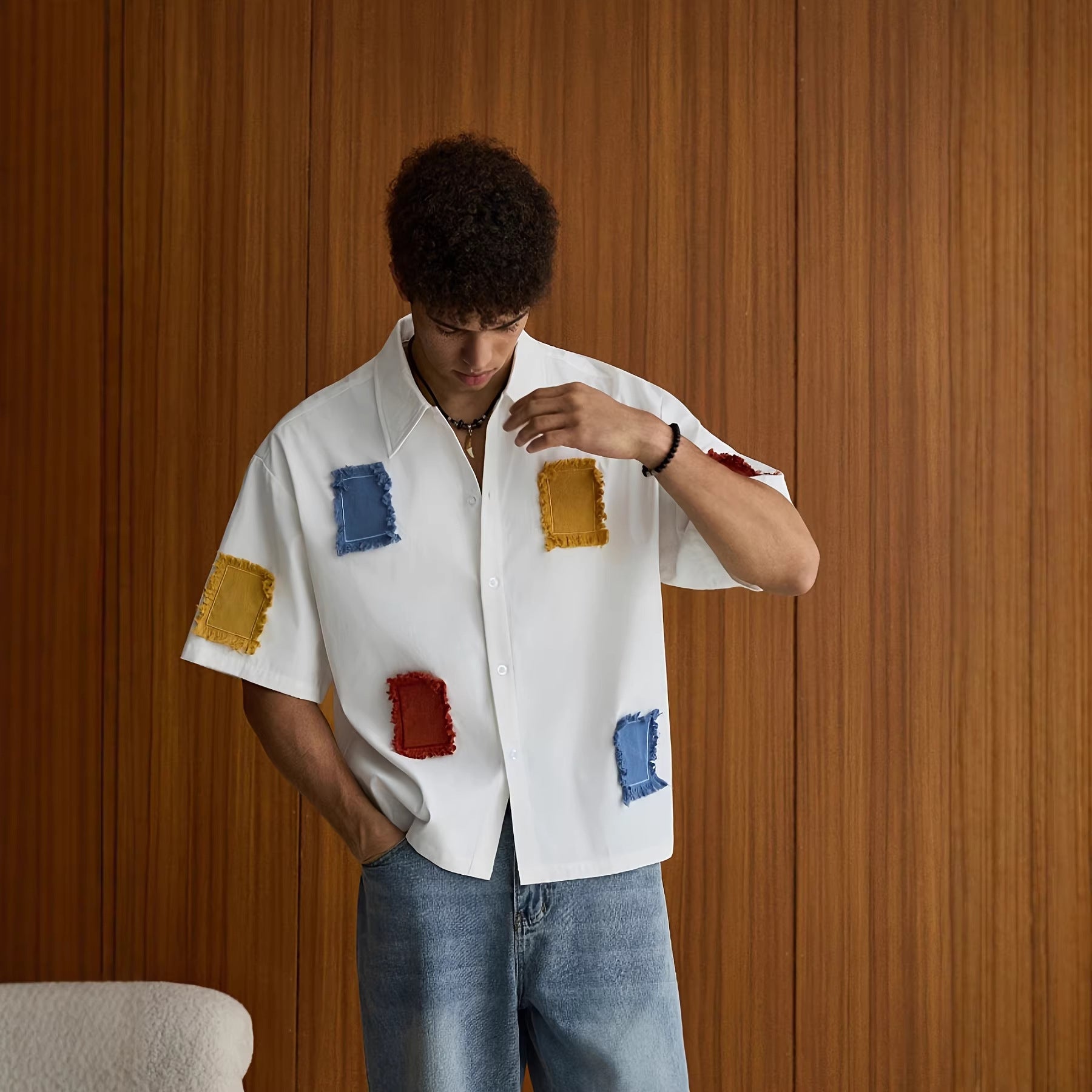 Chemise décontractée pour homme à manches courtes avec contraste de couleurs