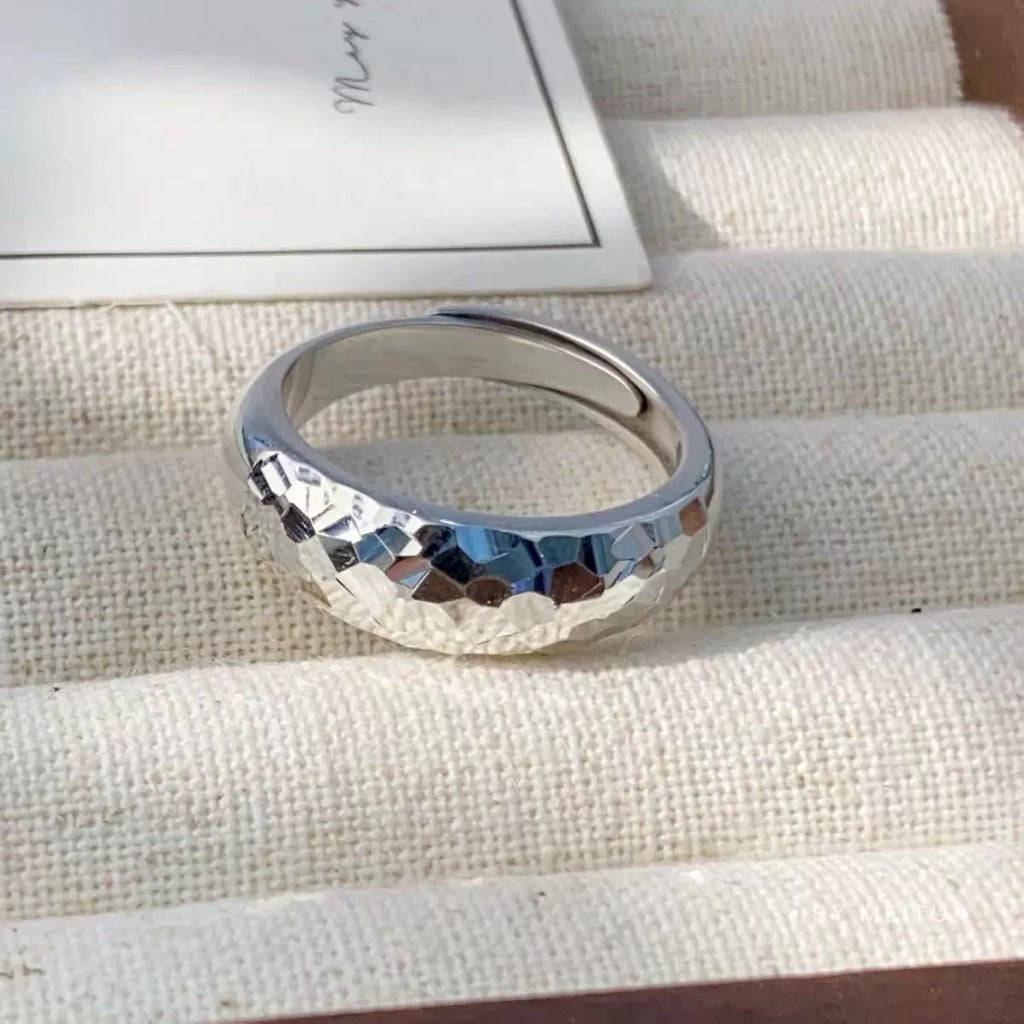 Bague Ouverte Facettée Martelée en Argent Sterling 999, Style Minimaliste et Brillant, Parfaite au Quotidien, pour Rendez-vous et Cadeau Idéal Saint-Valentin