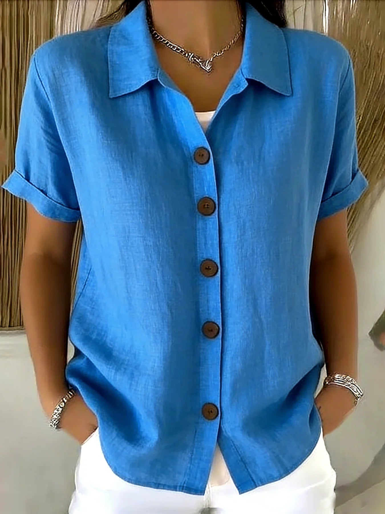 Chemise Femme à Manches Longues avec Boutons au Col pour un Style Élégant