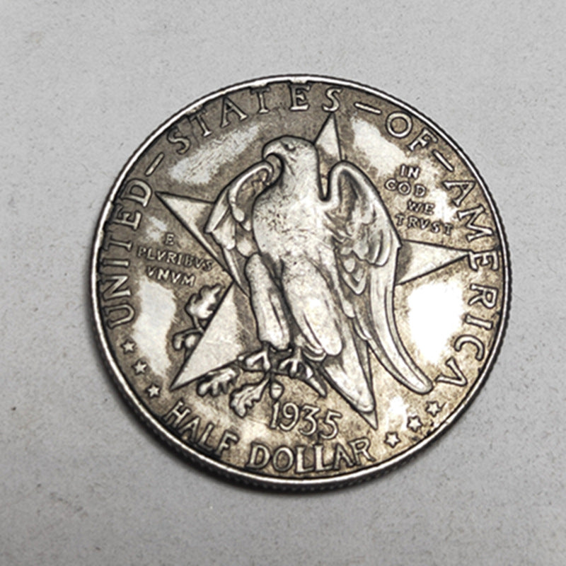 Anges de la Statue de la Liberté américaine peuvent souffler des dollars en argent