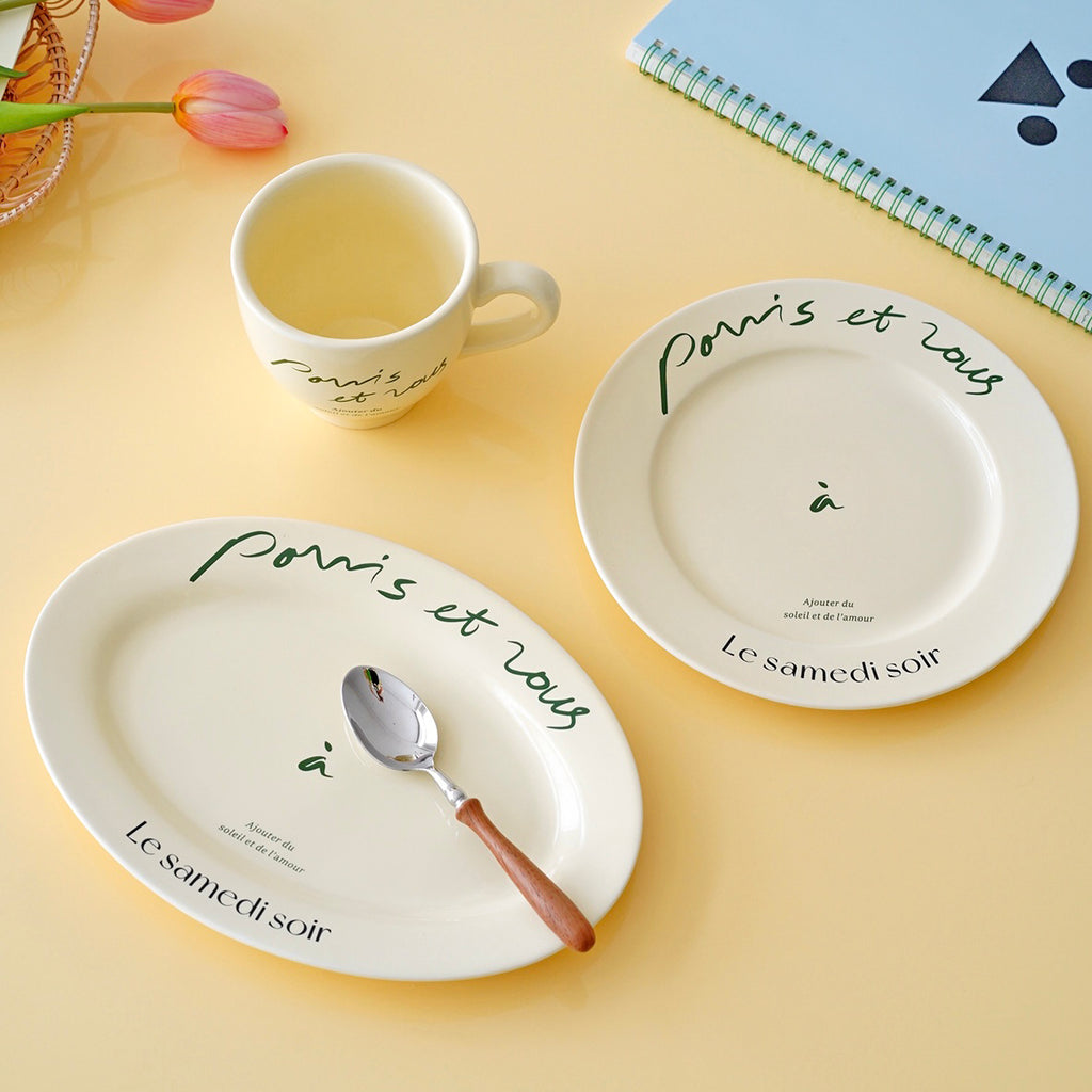 Assiette à café rétro française en crème