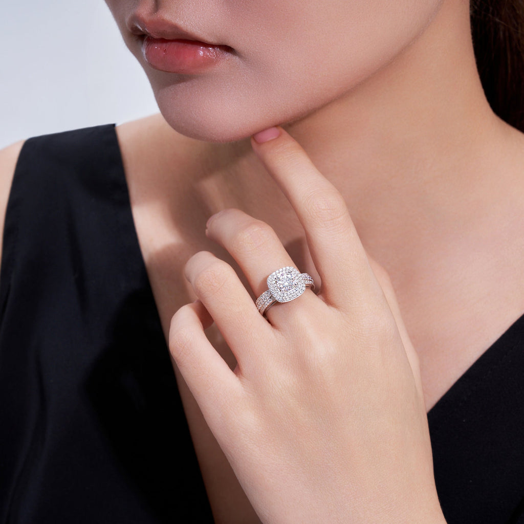 Alliance nuptiale légère de luxe incrustée de moissanite en argent 925 - IVOIRART.COM