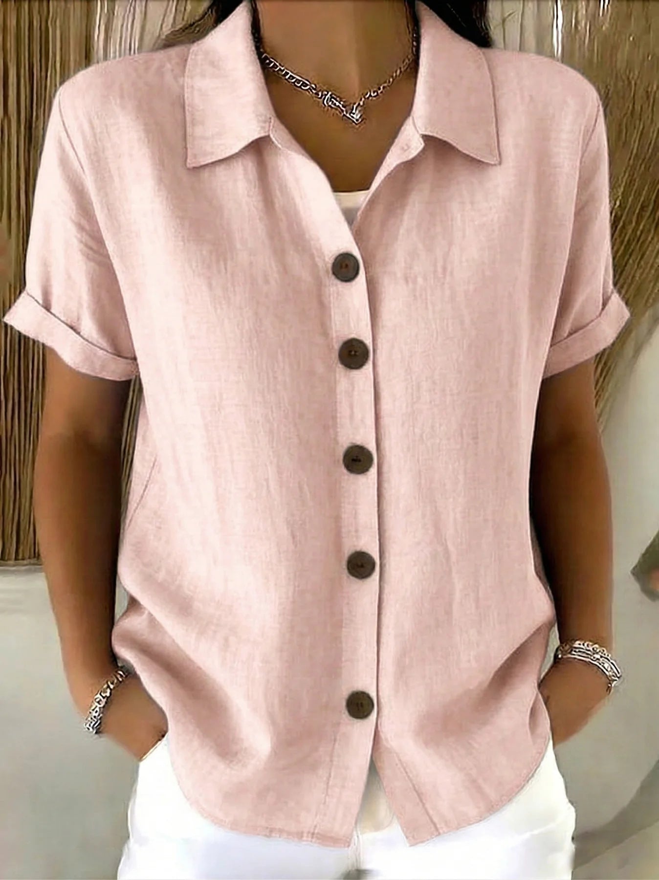 Chemise Femme à Manches Longues avec Boutons au Col pour un Style Élégant