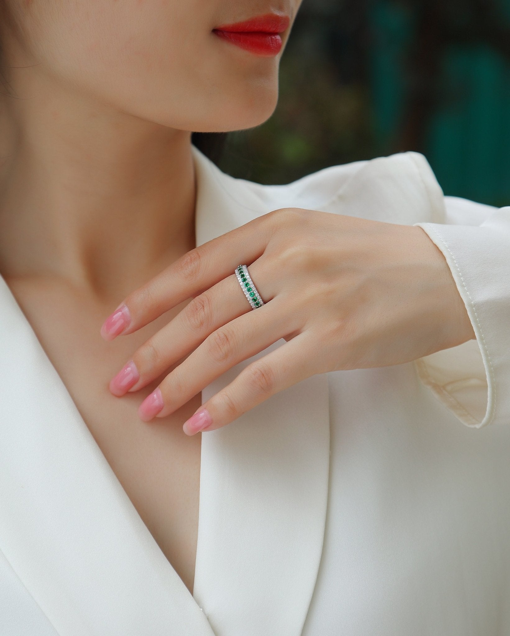 Bague 3,6g en argent sterling S925 plaqué platine, 3 rangs pavés vertes - IVOIRART.COM