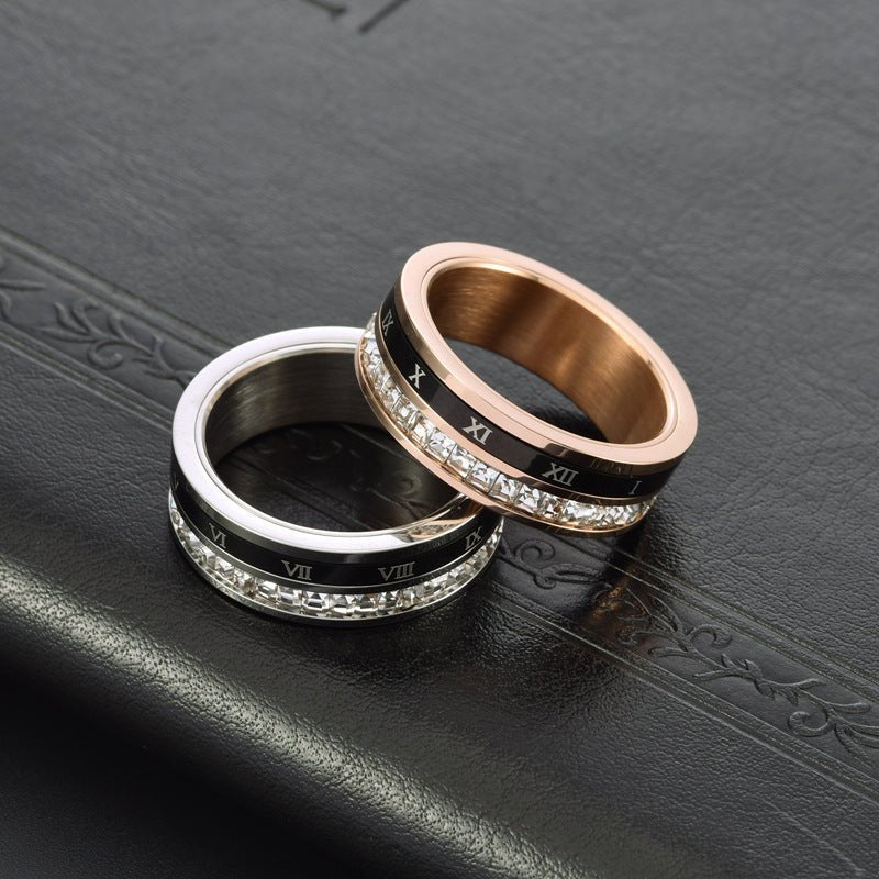 Bague carrée à rang unique rotative en acier inoxydable avec chiffres romains - IVOIRART.COM
