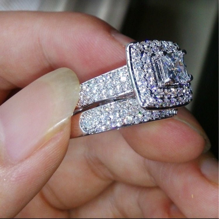 Bague de Couple en Zircon Blanc Élégante pour un Lien Unique et Raffiné - IVOIRART.COM