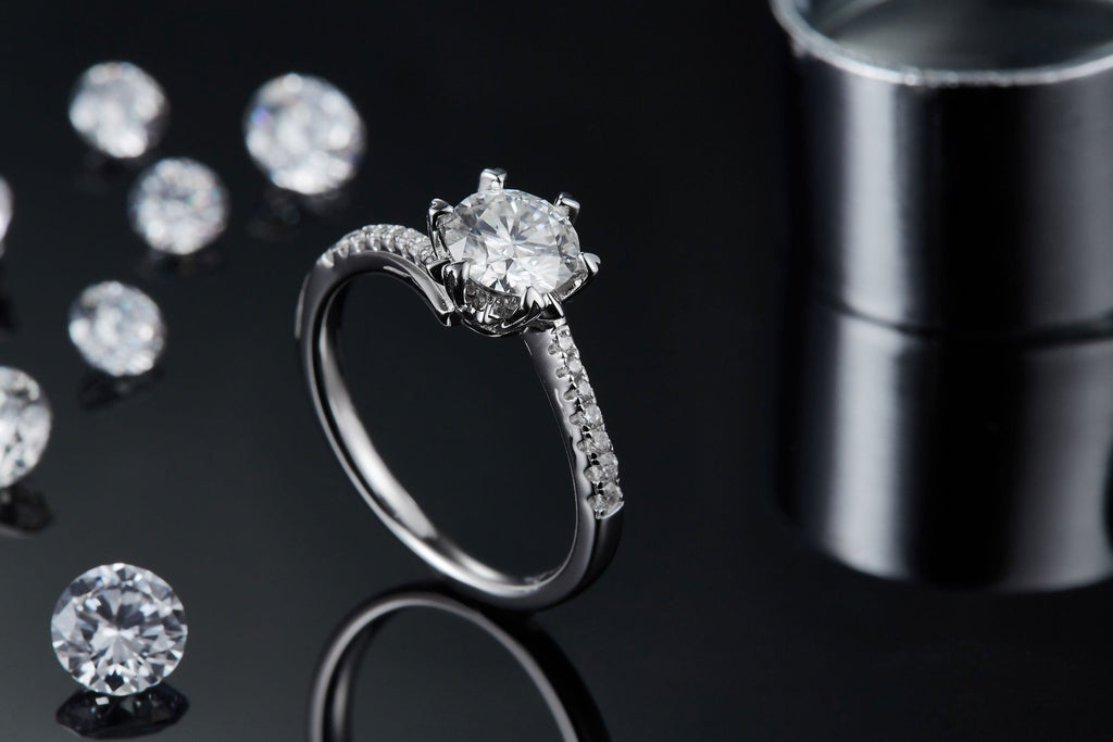 Bague de fiançailles Moissanite 1ct S925 Argent plaqué platine D-VVS1 6 griffes. - IVOIRART.COM