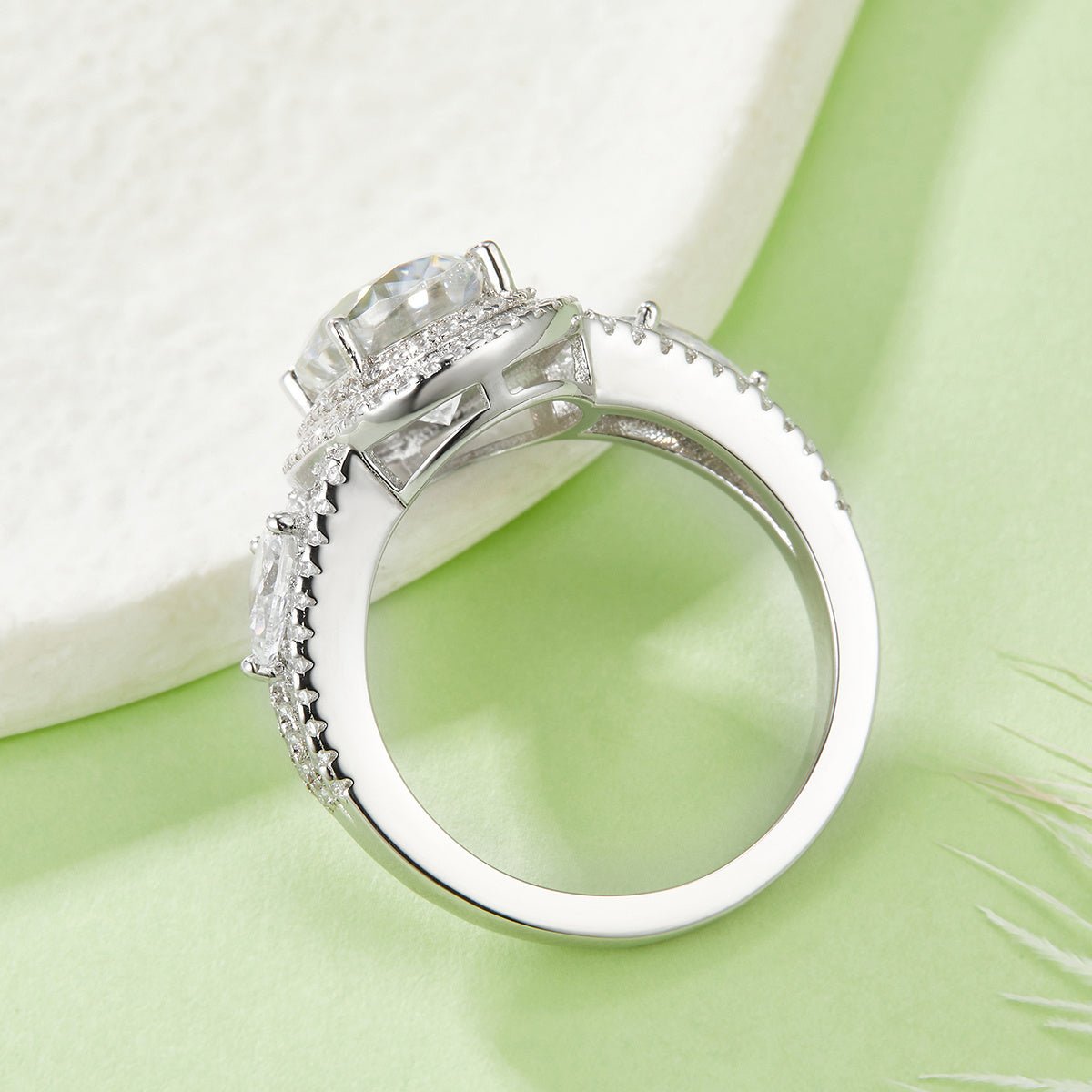 Bague de fiançailles ovale 3 ct Moissanite double halo S925 plaqué platine8x10mm - IVOIRART.COM