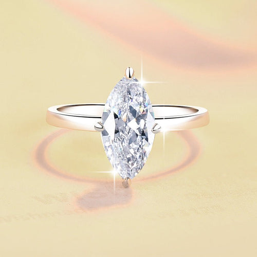 Bague décontractée pour femme la plus vendue, moissanite éclatante - IVOIRART.COM