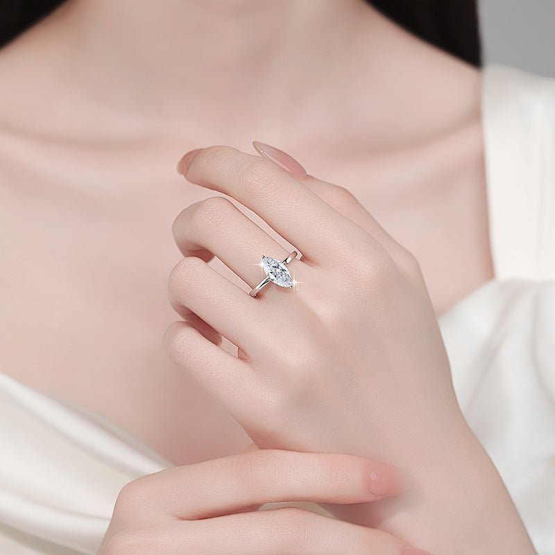 Bague décontractée pour femme la plus vendue, moissanite éclatante - IVOIRART.COM