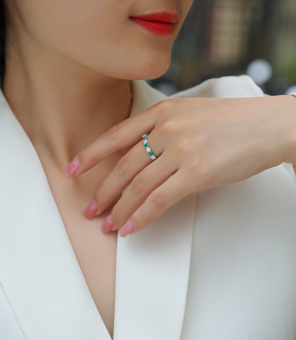 Bague d'Éternité 2,4g en Argent S925 Plaqué Platine, Pierres Vertes et Blanches Alternées - IVOIRART.COM