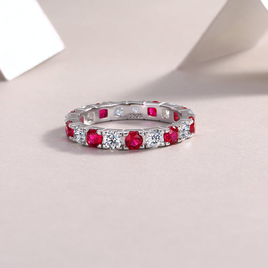 Bague d'éternité en argent S925 plaqué platine 2,4g avec rubis synthétique et pierres blanches - bague délicate empilable pour femme - IVOIRART.COM