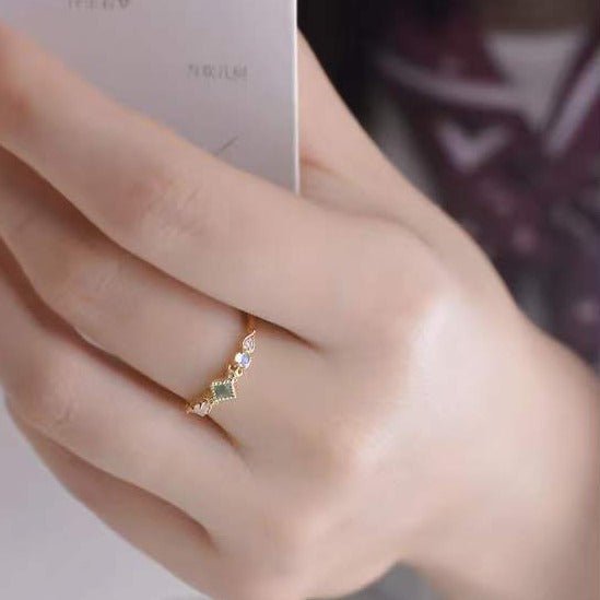 Bague Élégante à Monture Fine en Pierre de Lune pour Femmes, Tous Styles - IVOIRART.COM