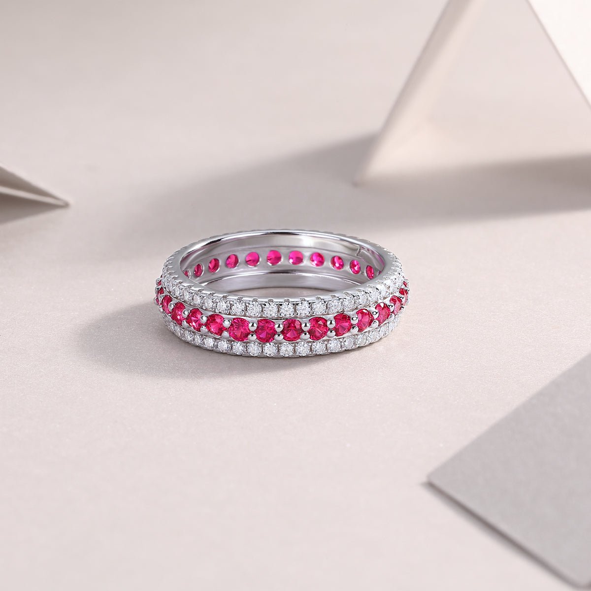 Bague en argent sterling S925 3,6 g, triple rangée pavée, rubis synthétique, bande éternelle plaquée platine, anneau de promesse pour femme - IVOIRART.COM