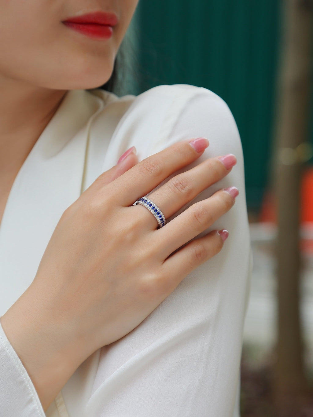 Bague Eternité à 3 Rangées S925 Argent Sterling 3,6g Saphirs Bleus Synthétiques & Pierres Blanches, Plaquée Platine, Bague de Promesse Femme, Coffret Cadeau Bijoux - IVOIRART.COM