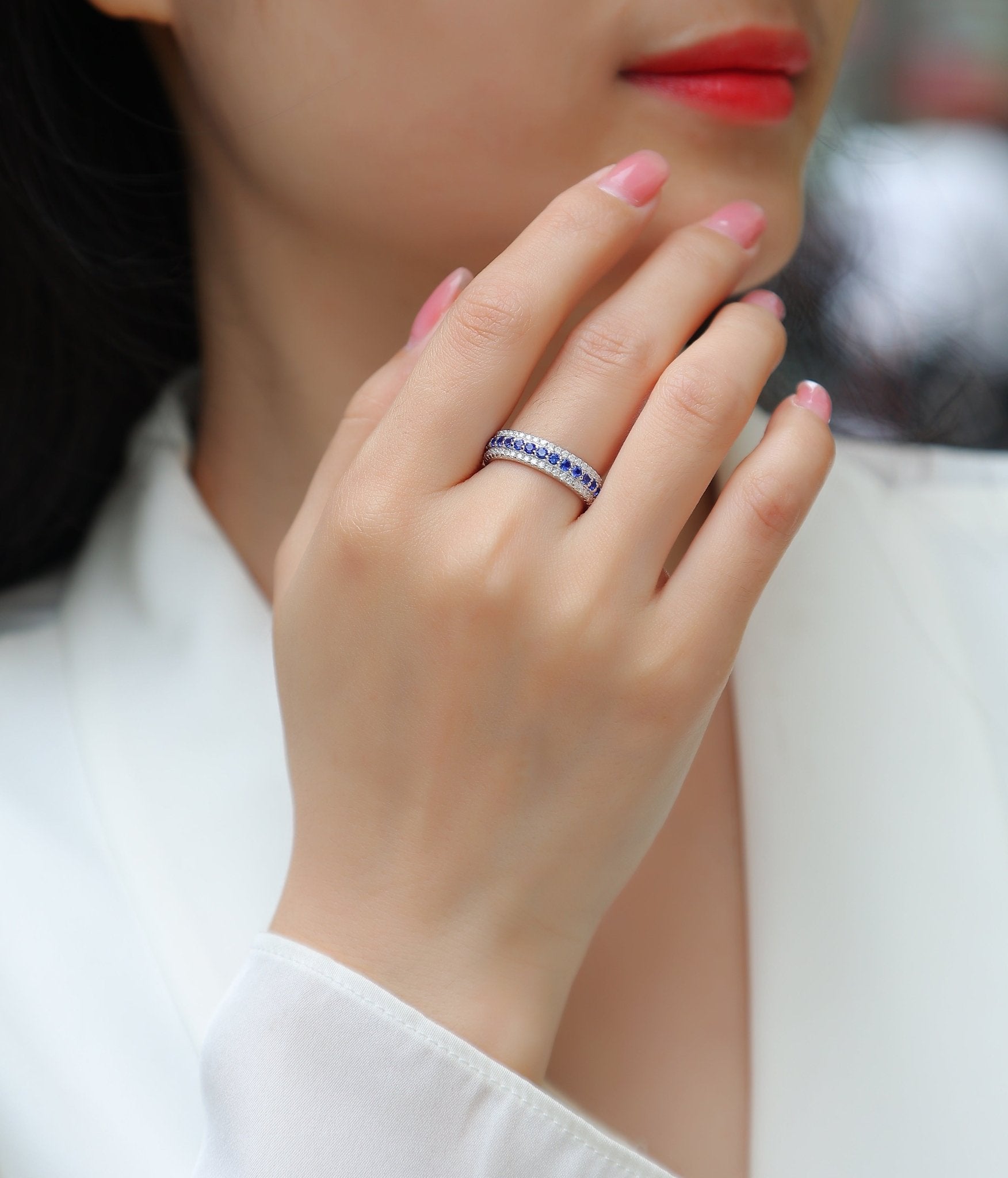Bague Eternité à 3 Rangées S925 Argent Sterling 3,6g Saphirs Bleus Synthétiques & Pierres Blanches, Plaquée Platine, Bague de Promesse Femme, Coffret Cadeau Bijoux - IVOIRART.COM