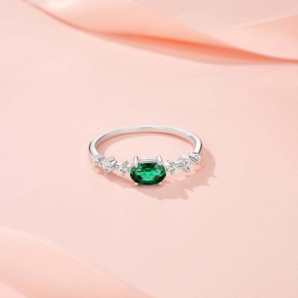 Bague fine en argent S925 1,2 g plaquée platine avec émeraude octogonale - IVOIRART.COM