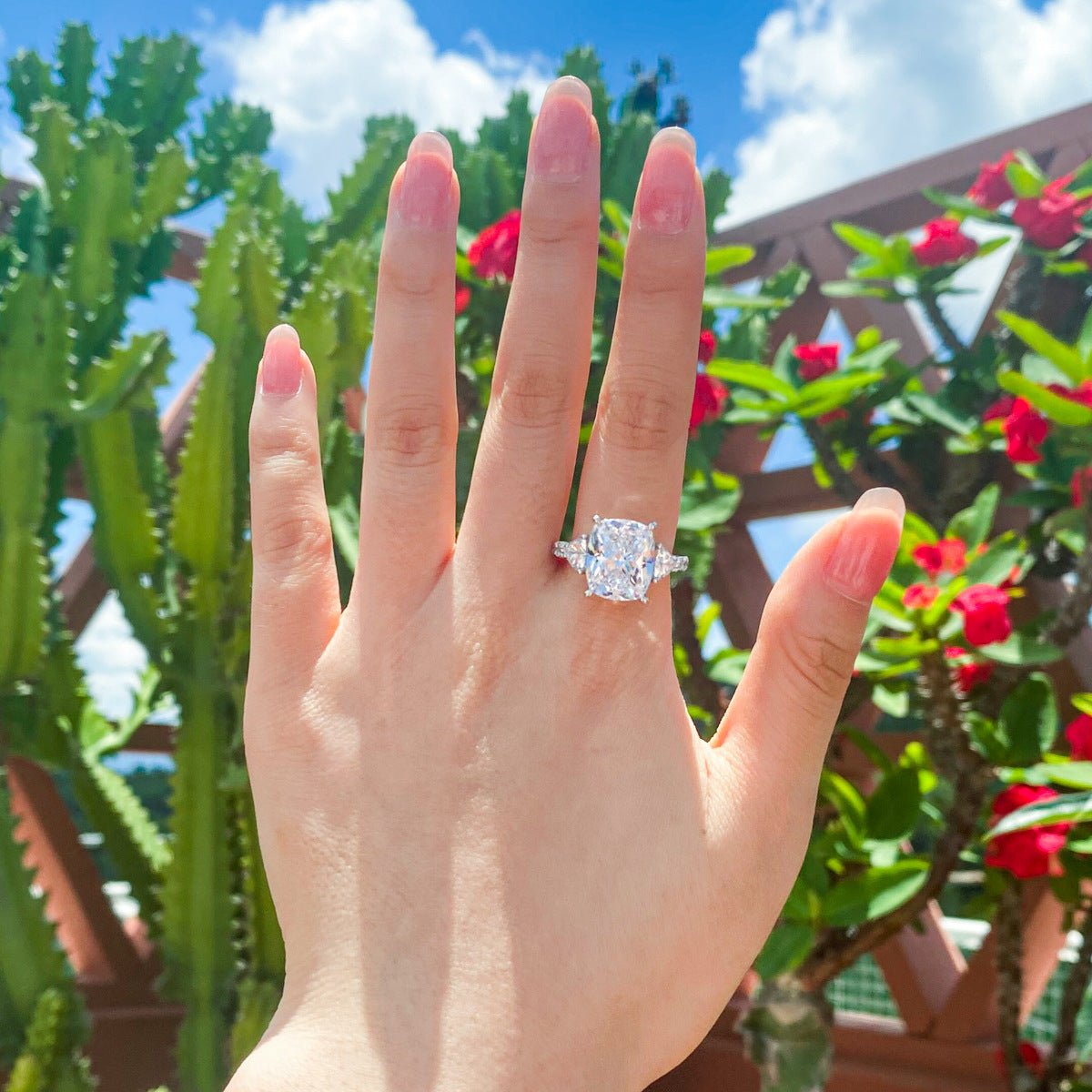 Bague Géométrique Rectangulaire en Zircone Cubique pour Femmes Élégantes - IVOIRART.COM