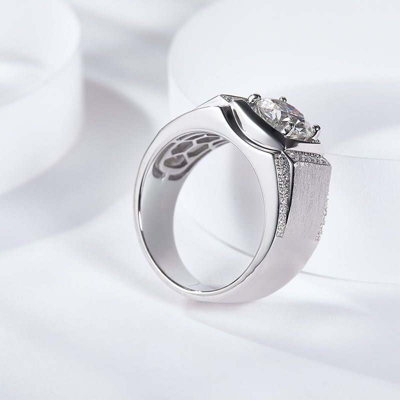 Bague Homme Moissanite 1 ou 2 Carats Argent S925 Large Finition Brossée - IVOIRART.COM