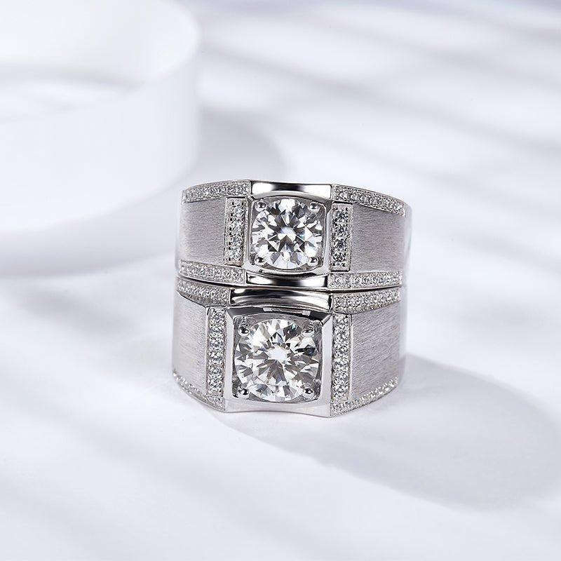 Bague Homme Moissanite 1 ou 2 Carats Argent S925 Large Finition Brossée - IVOIRART.COM