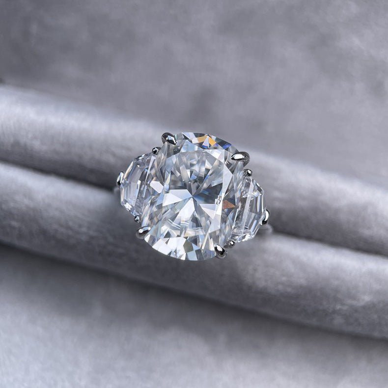 Bague Large 10 Carats Moissanite Taille Coussin Rectangulaire en Argent 925 - IVOIRART.COM