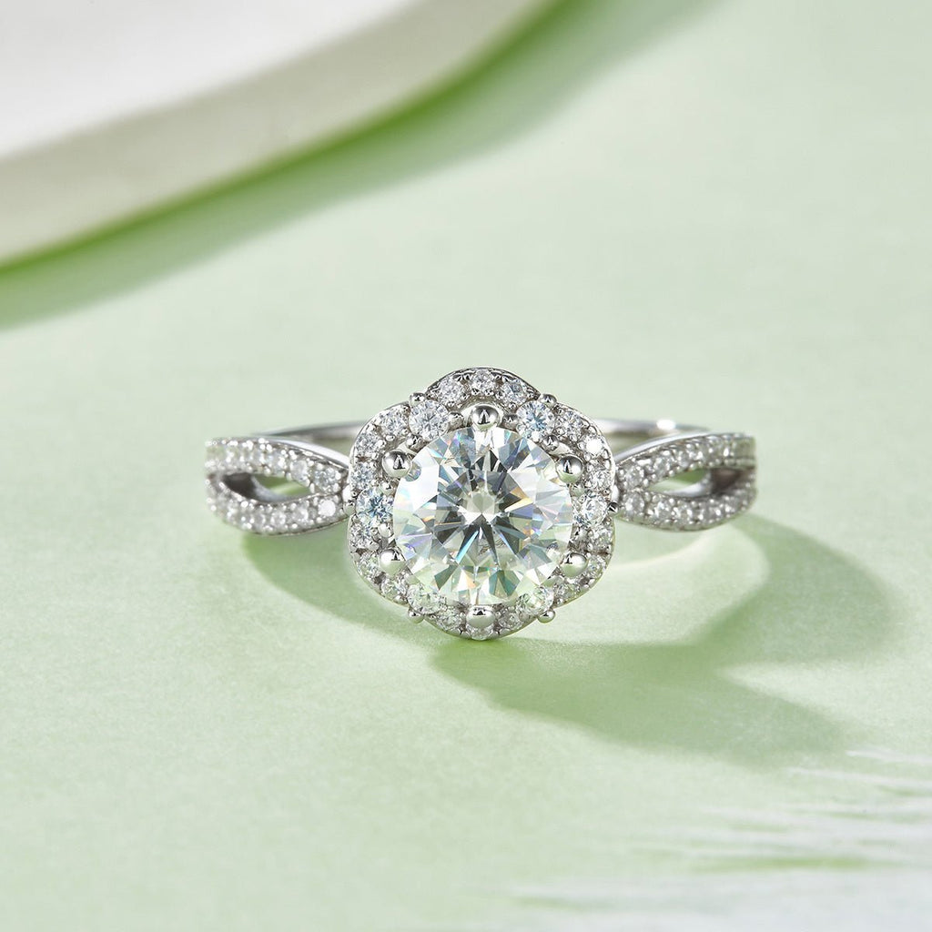 Bague Moissanite 1ct S925 Argent 6,5mm D-VVS1 Halo Twist Bande Torsadée BoîteGRA - IVOIRART.COM
