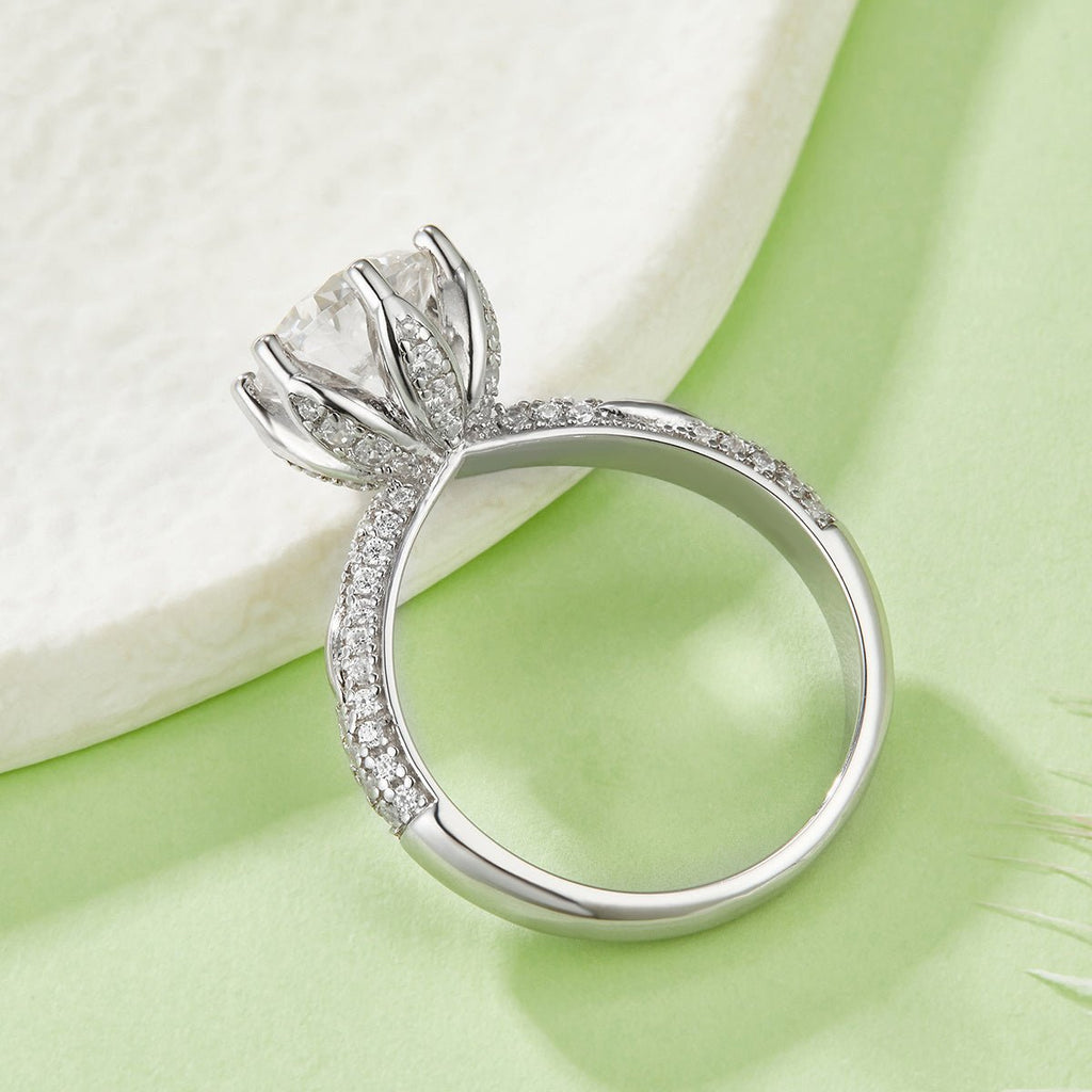 Bague Moissanite 2ct S925 Argent Sterling 8mm D-VVS1 6-Griffes Pave Platine +GRA - IVOIRART.COM