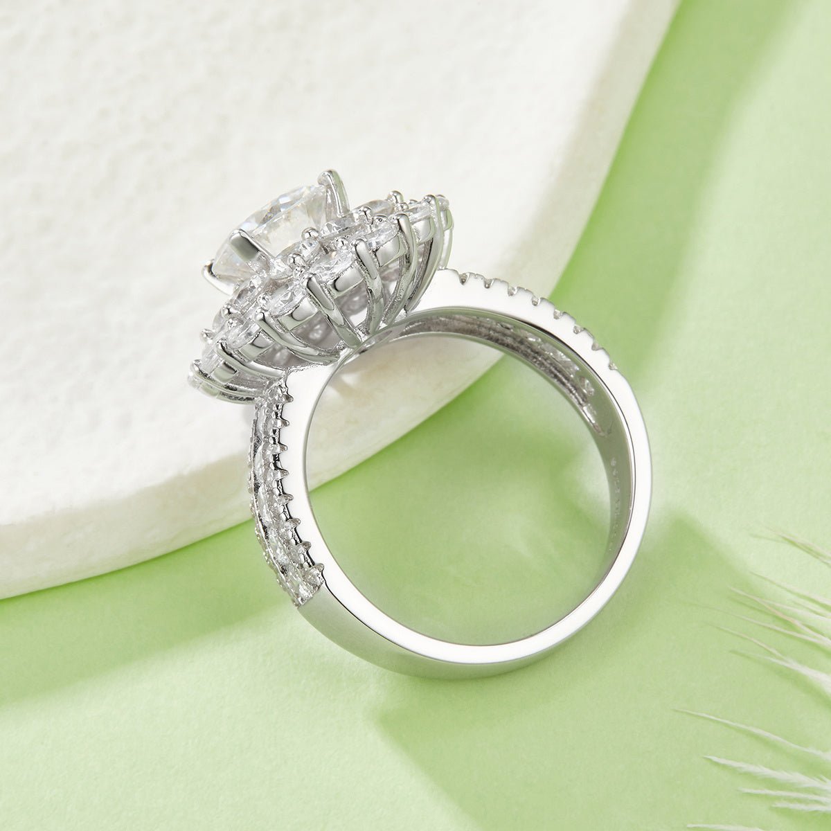 Bague Moissanite 2ct S925 Argent Sterling 8mm D-VVS1 Double Halo Plaqué Platine. - IVOIRART.COM